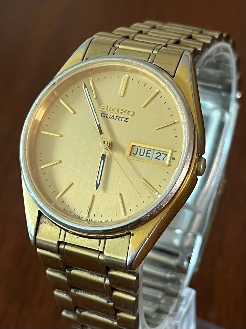 Vintage Men’s Seiko 7N43-7A50 Champagne Dial 7 Inch Wrist Running